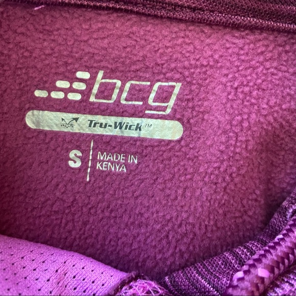 BCG Purple Long Sleeve Athletic Pull-Over Top with Hoodie and Pockets Sz Small - Picture 3 of 3